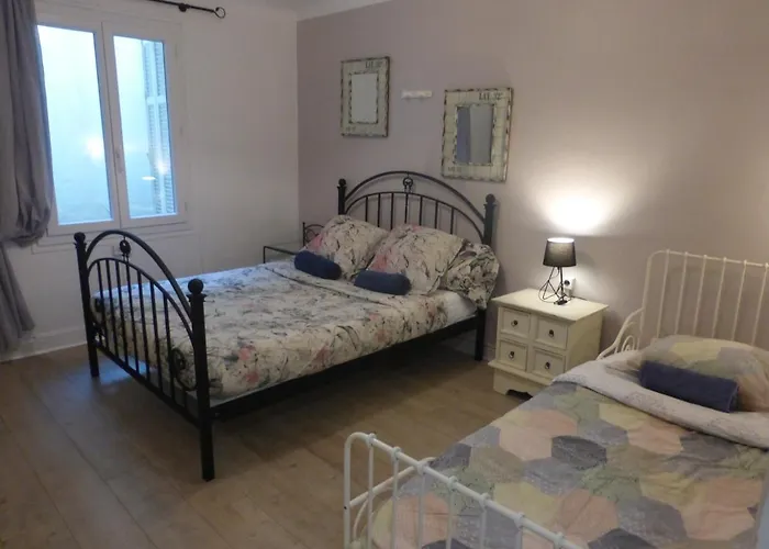 6 Bedrooms Seaview House, Old Town
